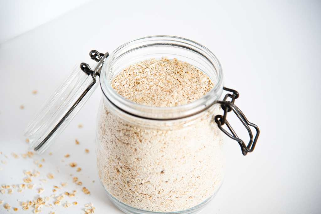 an open glass container of instant oatmeal